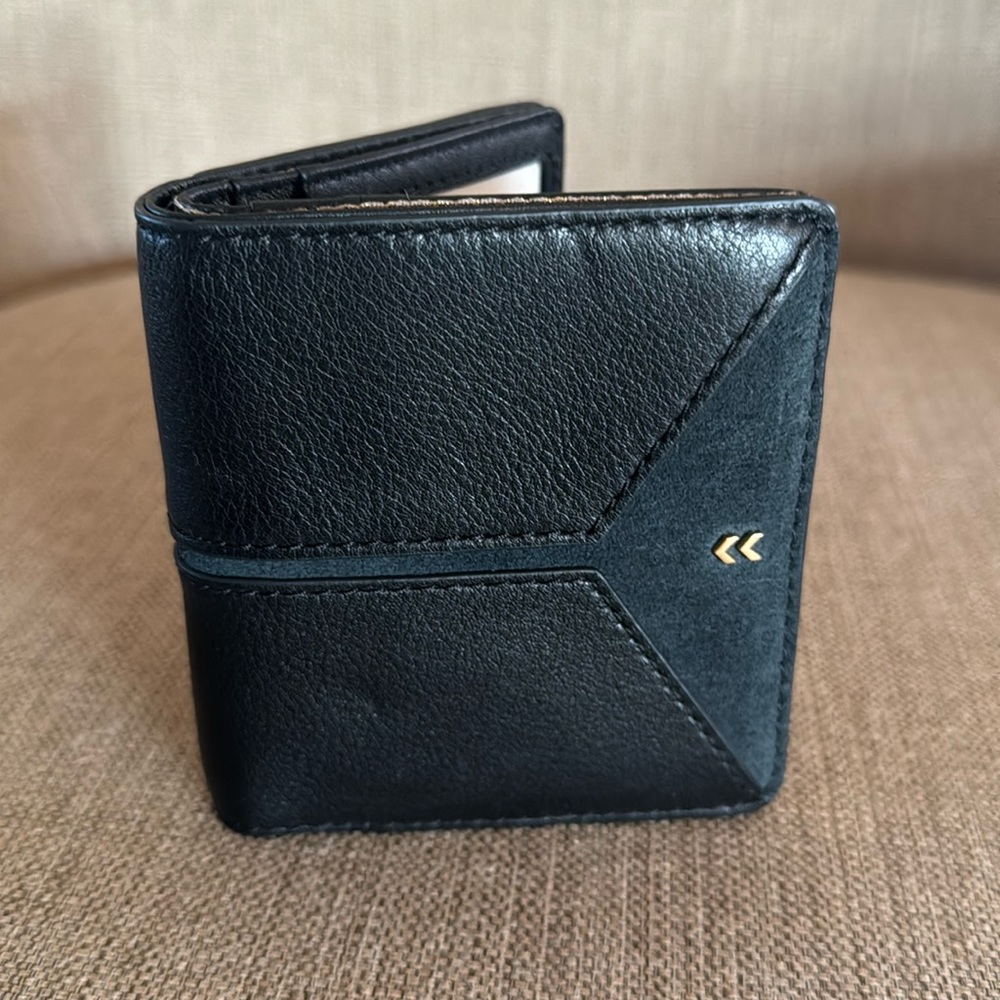 Stella & Dot Covet small wallet